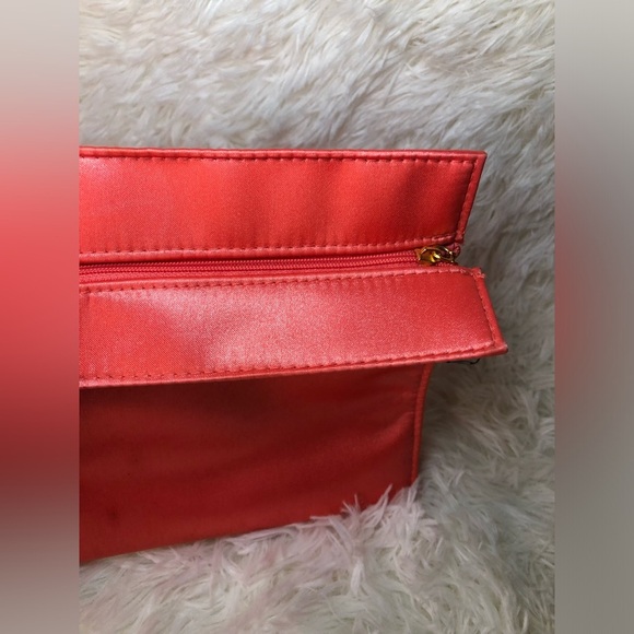 Yves Saint Laurent Parfums Red/Pink Vintage Cosmetic Bag - Picture 4 of 11